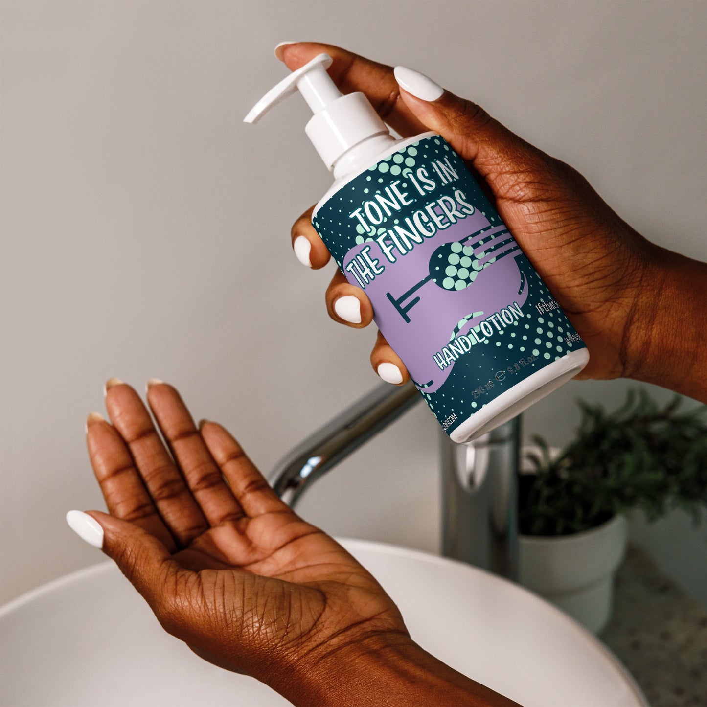 "Tone Is In The Fingers" refreshing hand & body lotion